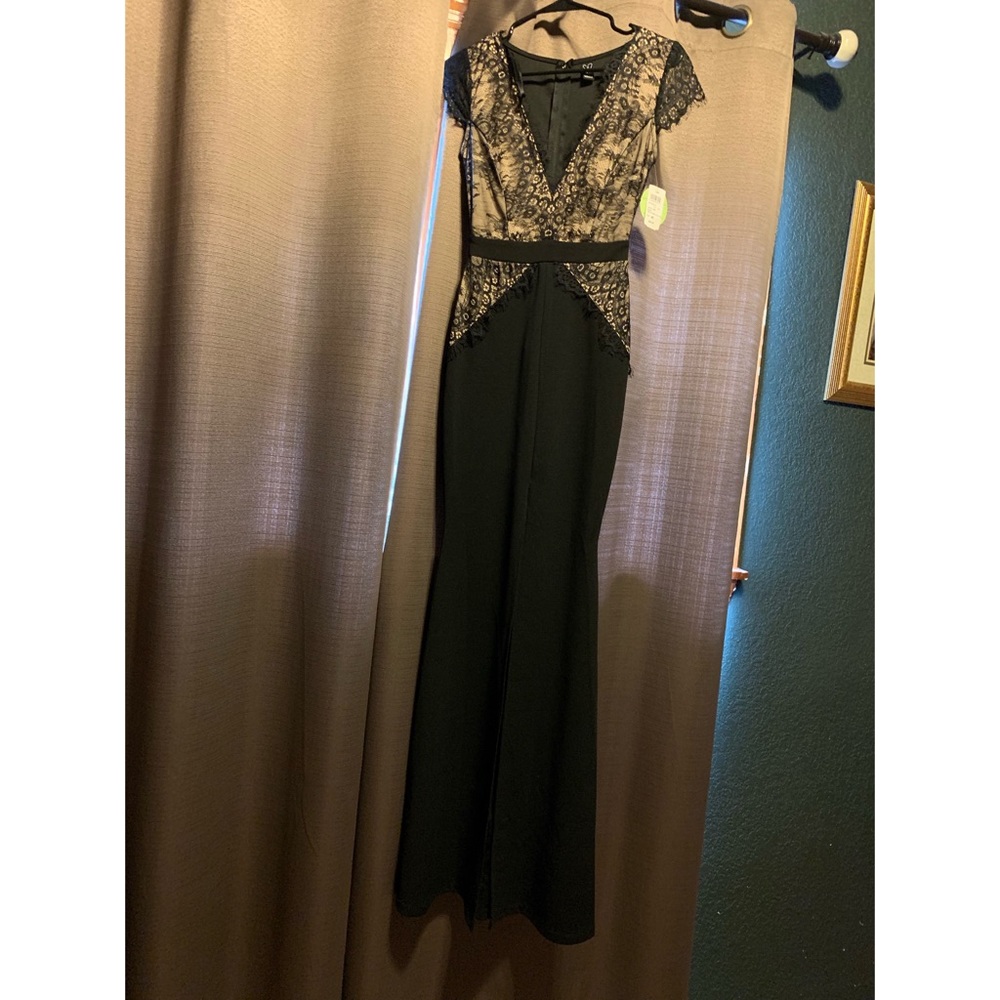 Dress - Picture 1 of 2